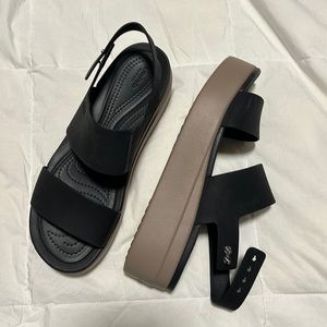 Women’s platform crocs